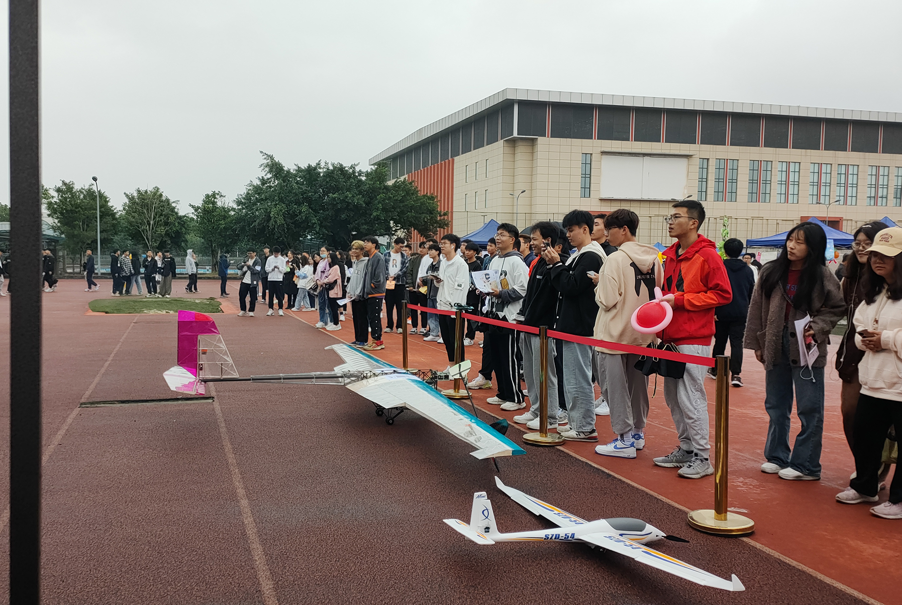 大学无人机航模展览